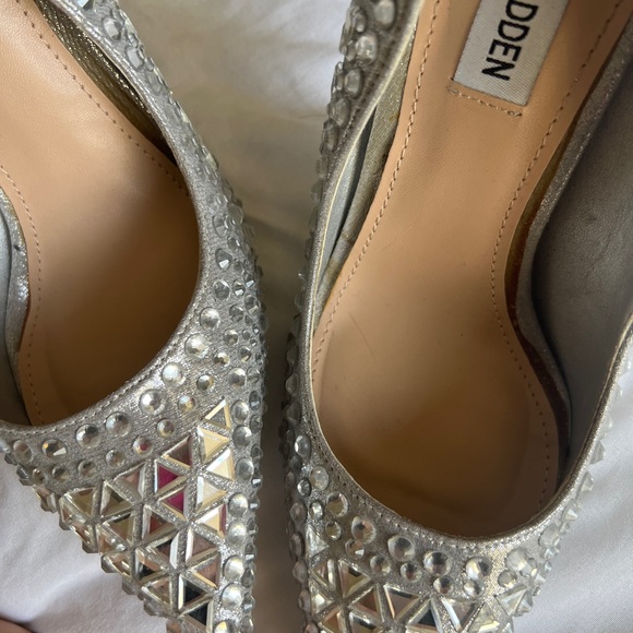 Steve Madden Vivid Size 7.5M bedazzled heel pumps - Picture 10 of 11